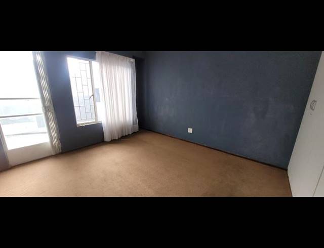 2 BEDROOM TOWNHOUSE FOR SALE IN MULBARTON